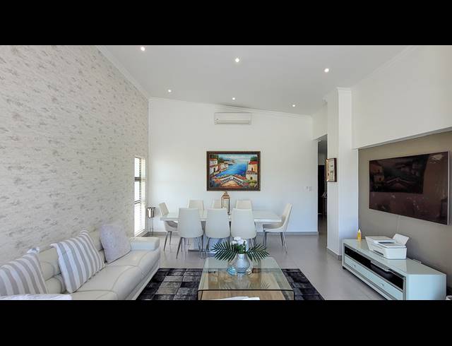 4 BEDROOM HOUSE FOR SALE IN PALM LAKES ESTATE